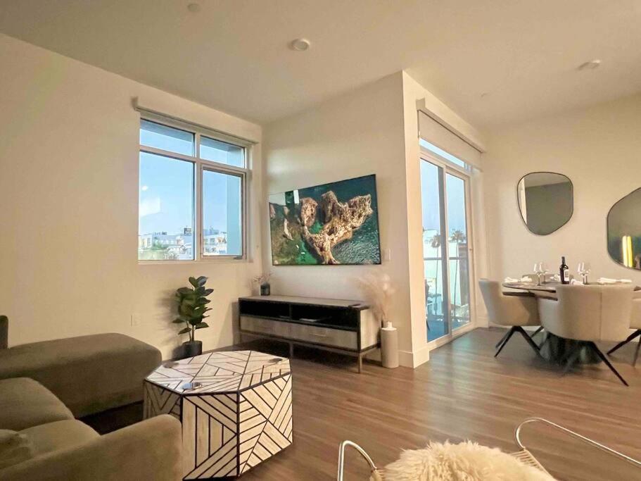 Apartamento New Designer Corner Penthouse 2 Bedroom W/ 3 Beds *