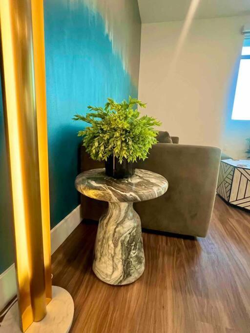 New Designer Corner Penthouse 2 Bedroom W/ 3 Beds Apartamento Los Angeles