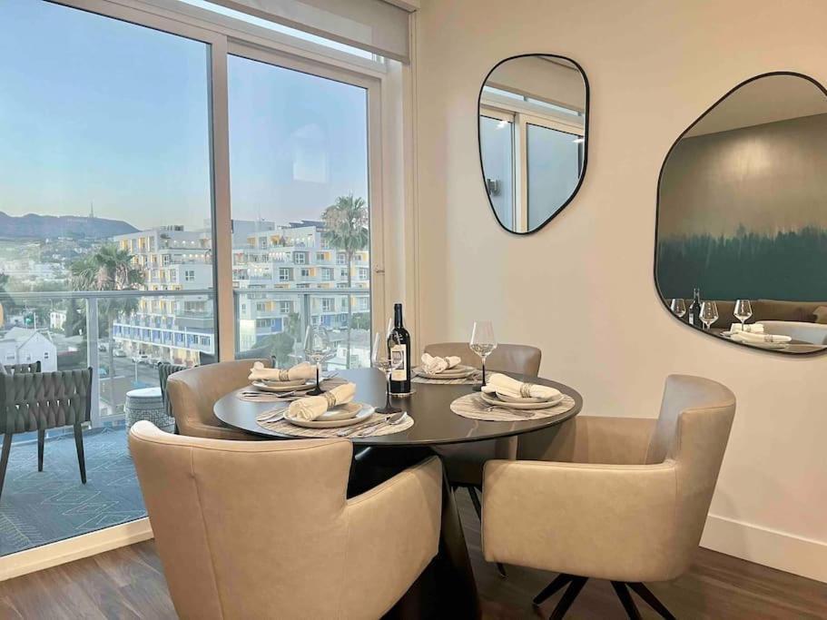 New Designer Corner Penthouse 2 Bedroom W/ 3 Beds Apartamento Los Angeles